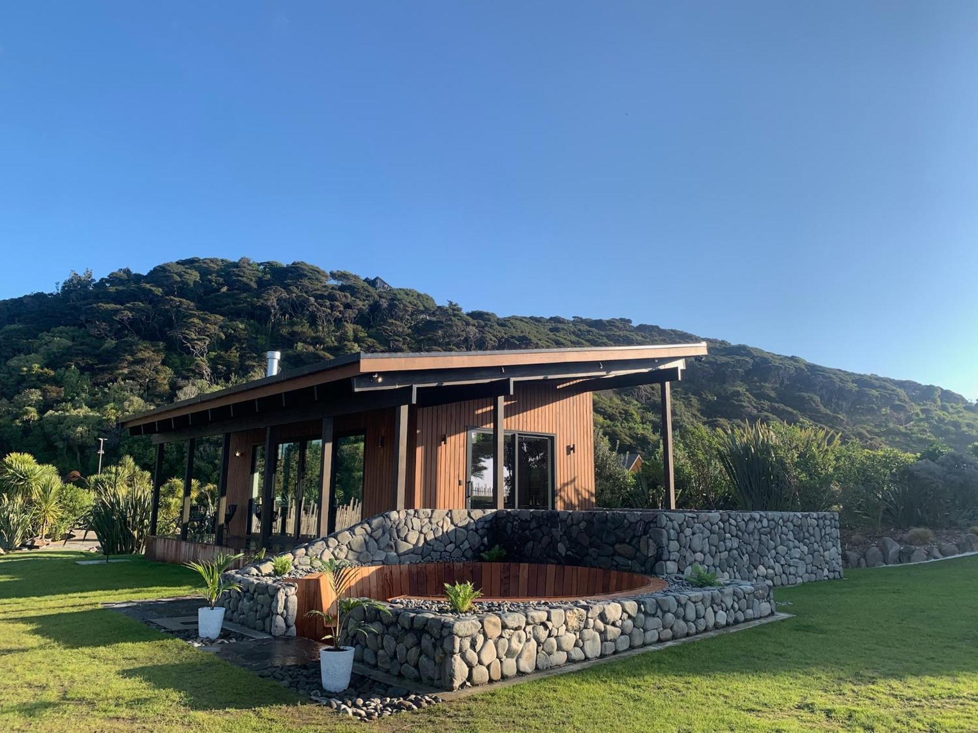Te Whaanga Retreat & Spa แรกแลนด์ ภายนอก รูปภาพ